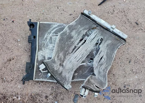 2016 Hyundai Veloster Turbo z USA, uszkodzony, nr VIN KMHTC6AEXGU262768